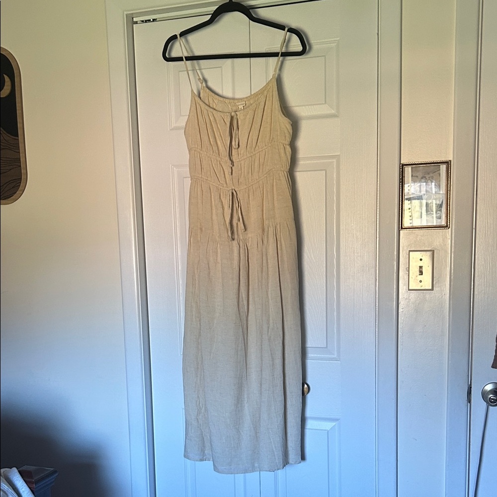 Elegant Cream Maxi Dress